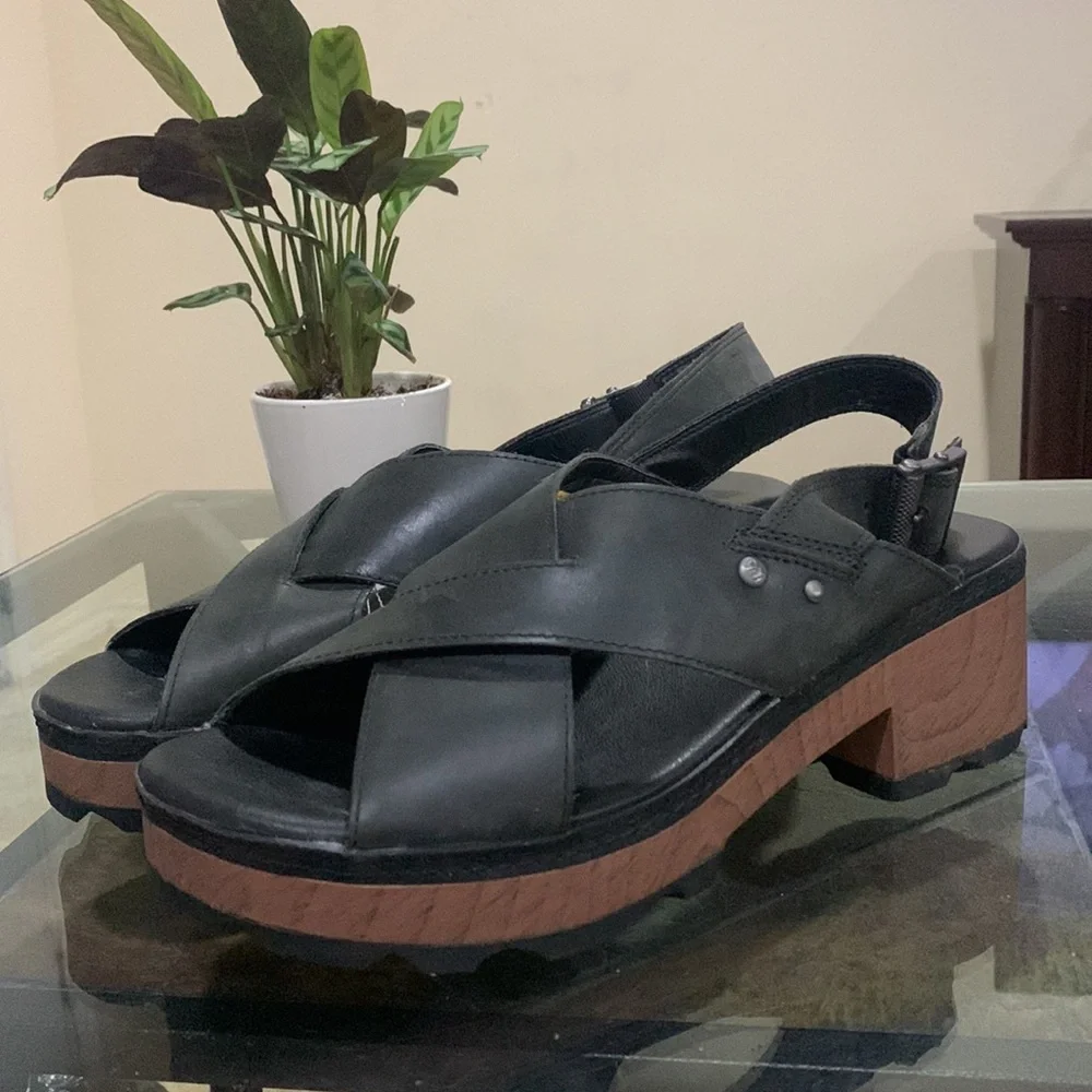 CAT (CATERPILLAR) Chunky Block Wood Heel Black Leather Slingback Sandals - Picture 3 of 12